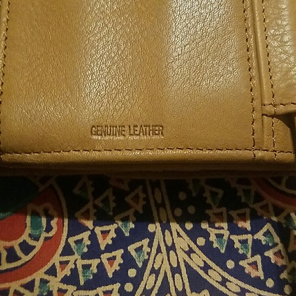Fossil Genuine Leather Crossbody Bag - Picture 3 of 7
